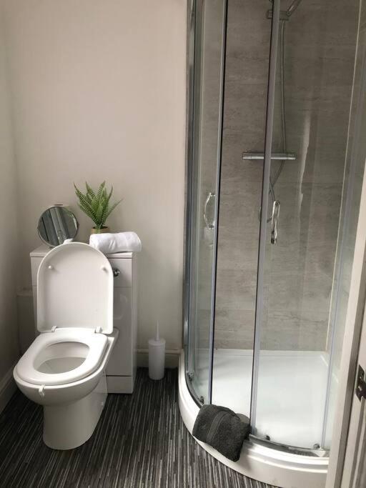 Simple And Sweet, Flat On Lewis Street - 1 Br Daire Stoke-on-Trent Dış mekan fotoğraf