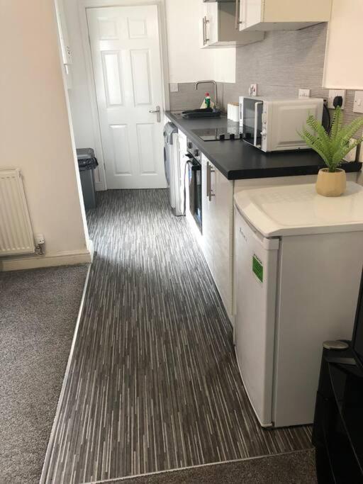 Simple And Sweet, Flat On Lewis Street - 1 Br Daire Stoke-on-Trent Dış mekan fotoğraf